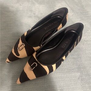 Marc Jacobs Black and Tan Women's Flats